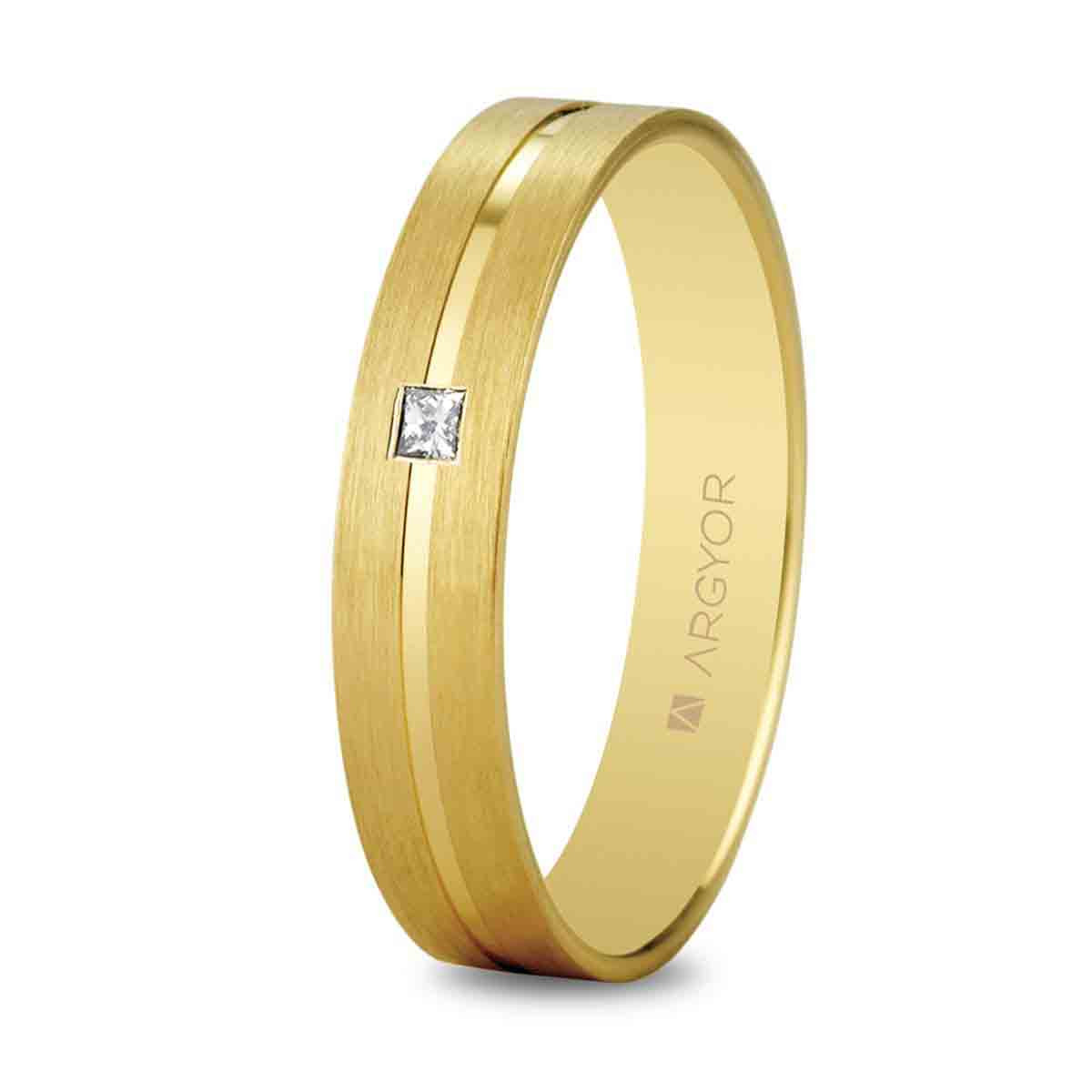 Alianza oro con diamante