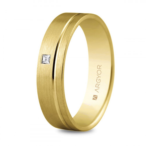 Alianza oro con diamante cuadrado